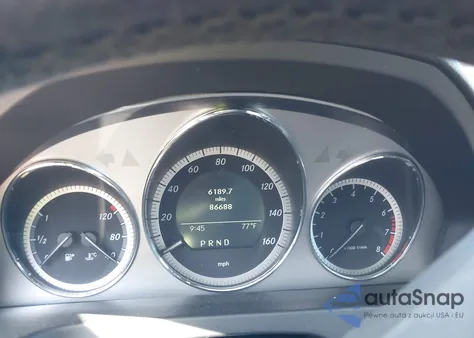 2010 Mercedes-Benz C 300 Luxury 4Matic/Sport 4Matic z USA, uszkodzony, nr VIN WDDGF8BB3AF476256